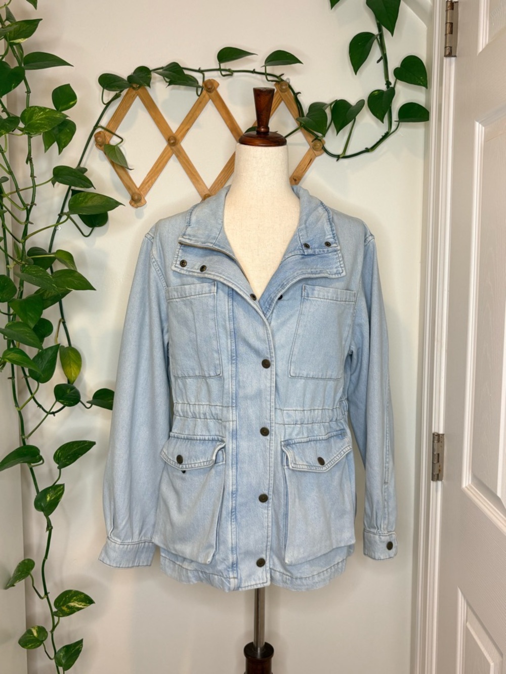 LEVI’S Karlie Utility Jacket